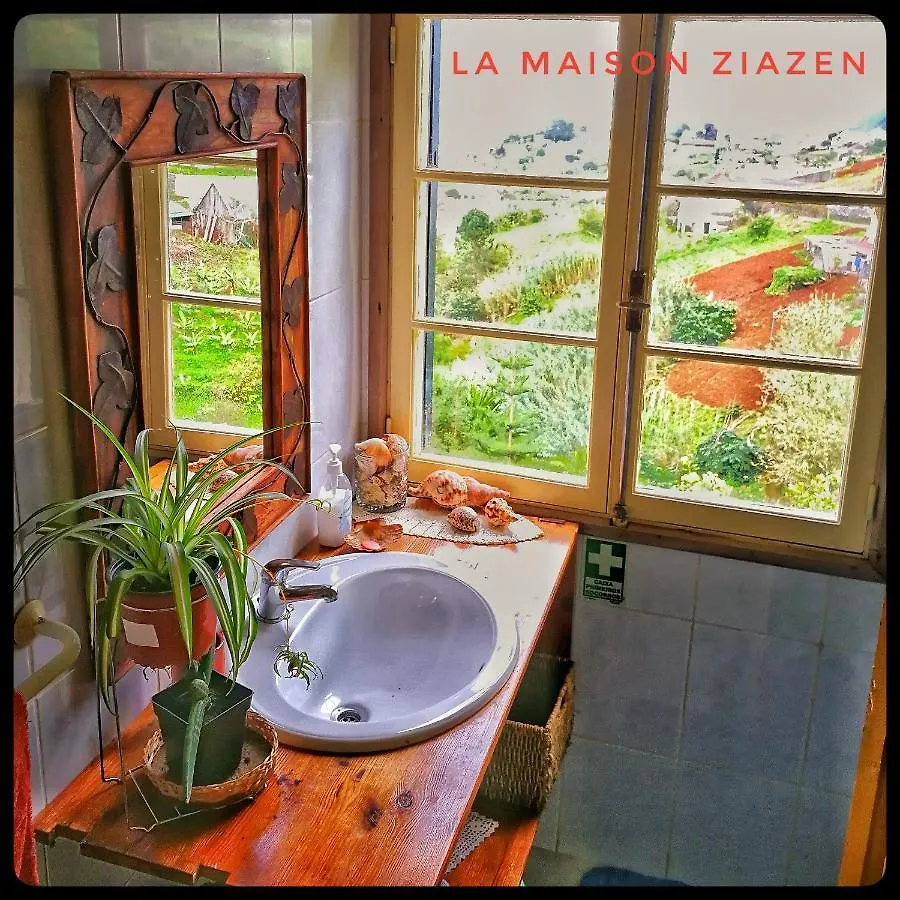 Maison d'hôtes La Maison ZiaZen à Porto Da Cruz Séjour à la campagne